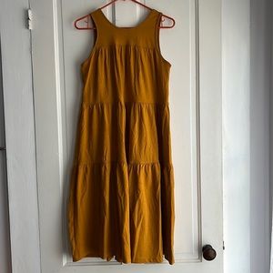 Everlane tiered dress